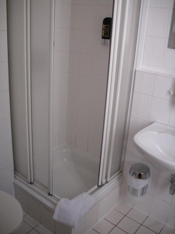 Hotel Am Schloss Alzey Phòng bức ảnh